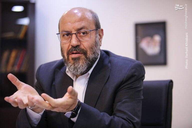 وزیر روحانی: وعده ۱۰۰ روز روحانی به سخره گرفتن مردم است