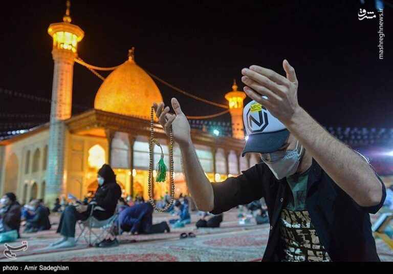 عکس/ مراسم احیای شب نوزدهم در حرم شاهچراغ(ع)