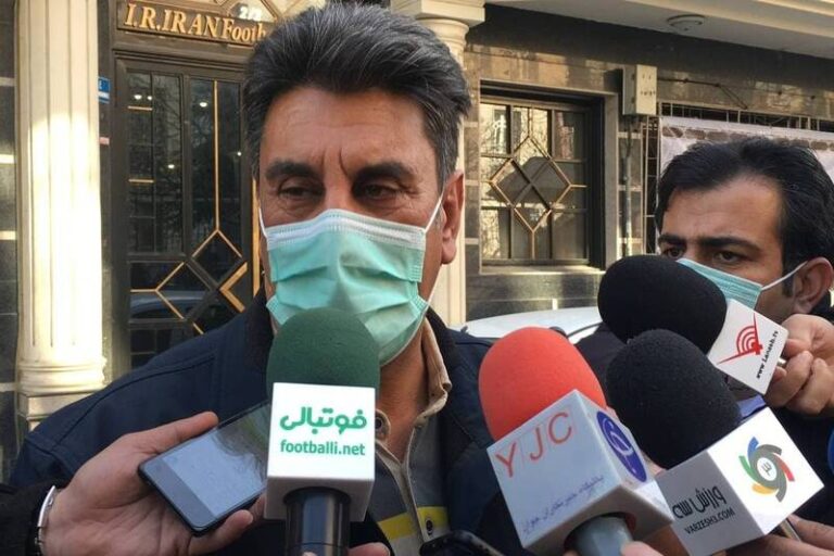 دولتمردان نظام به کمک فدراسیون فوتبال بیایند