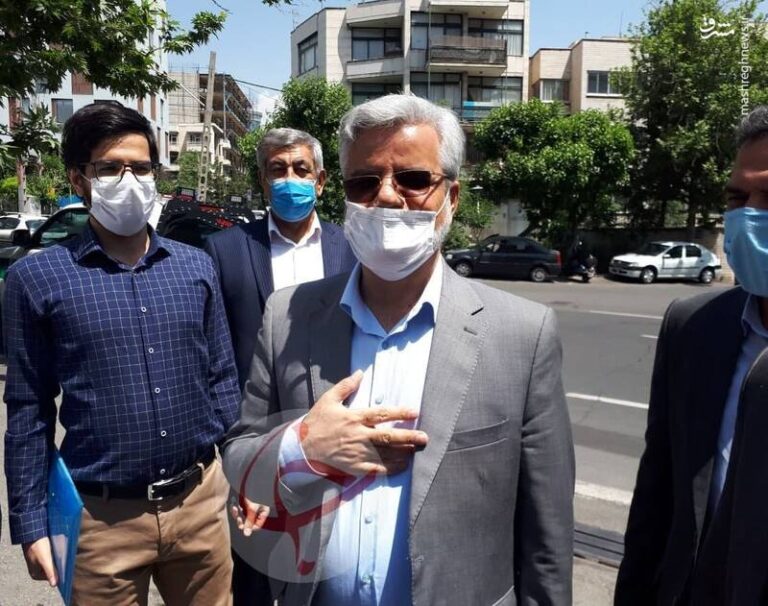 عکس/ ثبت نام محمود صادقی در انتخابات