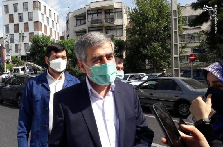 عکس/ ثبت نام فریدون عباسی در انتخابات ۱۴۰۰