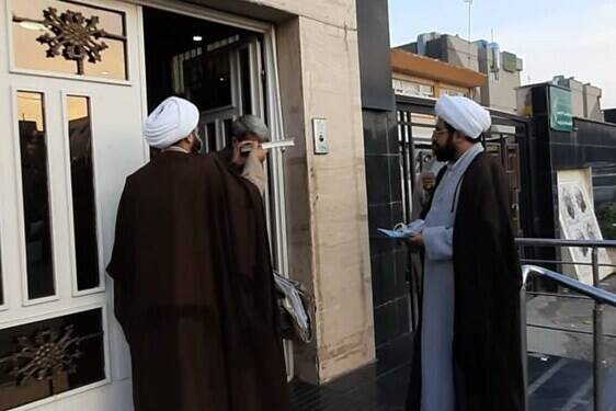 طلاب مشهدی ۸ زندانی بدهکار را با هدیه نامتعارف رئیس جمهور آزاد کردند