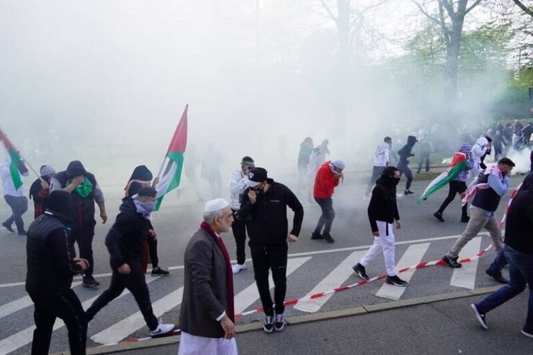 عکس/ حمله پلیس دانمارک به تظاهرات حمایت از فلسطین