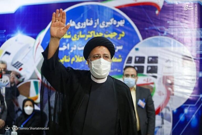 ناراحتی شبکه ملکه بیشتر از مفسدین اقتصادی!
