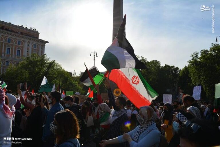 پرچم ایران در هاید پارک لندن+ فیلم