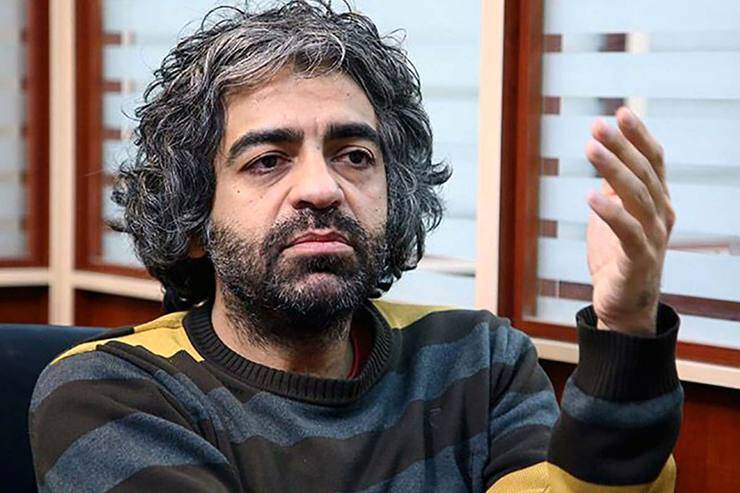 لحظه هولناک انتقال جسد «بابک خرمدین» در چمدان +فیلم