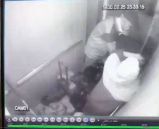 فیلم/ انتقال جنازه بابک خرمدین در چمدان توسط پدر و مادرش