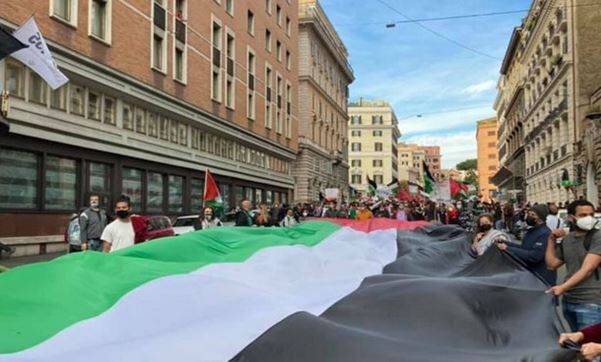 تظاهرات در برماگو ایتالیا و دار البیضاء مغرب در حمایت از ملت فلسطین