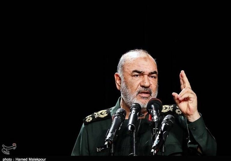 مرزها را در برابر نفوذ اشرار مصونیت بخشیدهایم / مجاهدتهای فوقالعاده سنگین نیروی زمینی سپاه در…