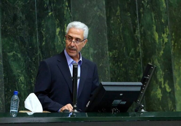 وزیر علوم از مجلس کارت زرد گرفت