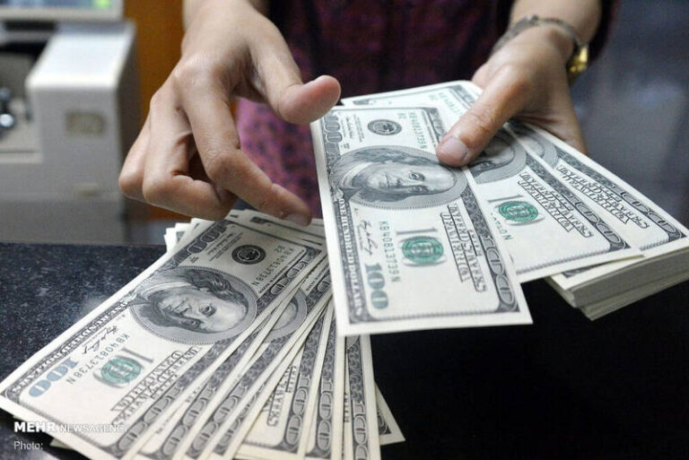 رکورددار جهش قیمت دلار در 40 سال اخیر کیست؟