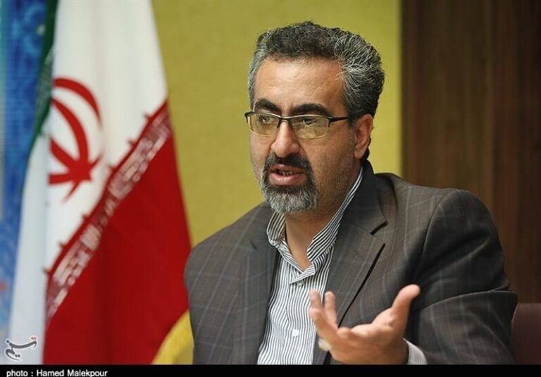واکنش جهانپور به خبر آهنربایی شدن بدن پس از واکسیناسیون