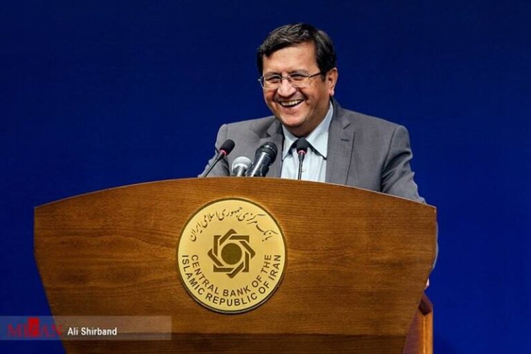 همتی: مهمترین برنامه من کنترل نقدینگی است