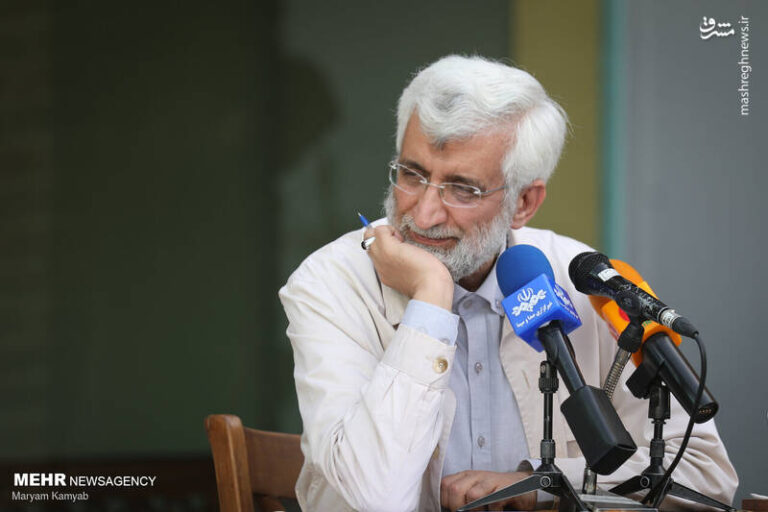 عکس/ گپ و گفت جلیلی با جوانان