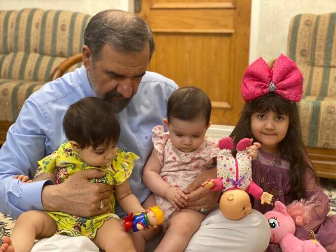 محسن رضایی و ۳ نوه دختر+ عکس