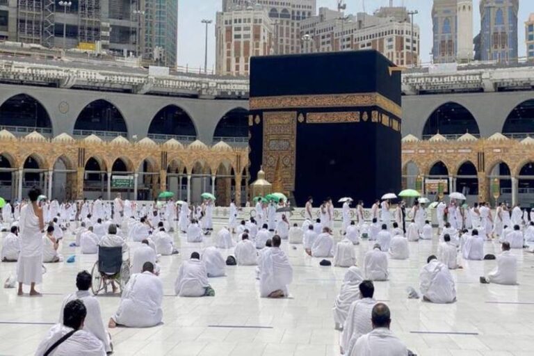 صنعاء: رژیم آل سعود در راستای خدمت به آمریکا و اسرائیل حج را ممنوع کرد
