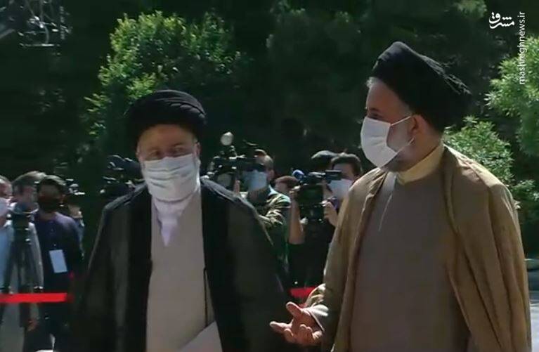 عکس/ لحظه ورود رئیسی به محل مناظره