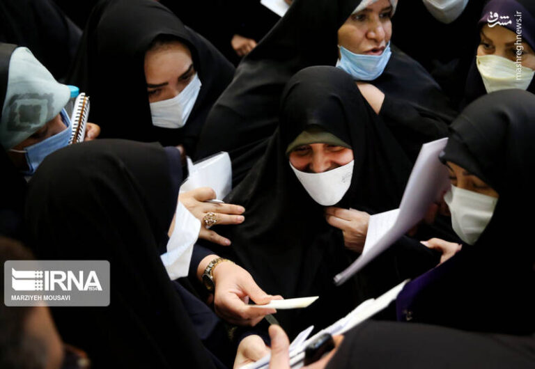 عکس/ پرسش و پاسخ زنان با حضور همسر رئیسی