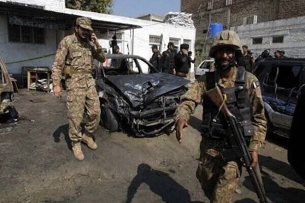 کشته شدن ۴ نظامی بر اثر انفجار بمب در بلوچستان پاکستان